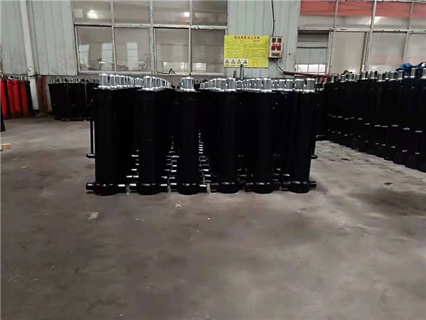 半挂车电动液压支腿厂房